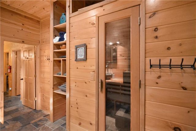 305 Skybound Rd, Blue Ridge, GA 30513