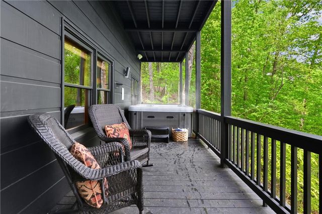 305 Skybound Rd, Blue Ridge, GA 30513