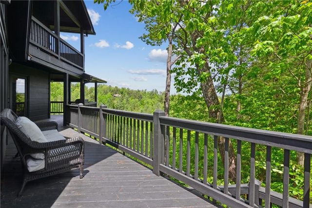 305 Skybound Rd, Blue Ridge, GA 30513