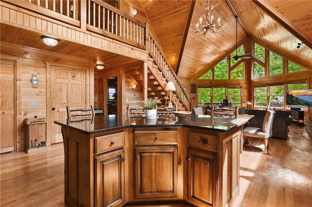 305 Skybound Rd, Blue Ridge, GA 30513