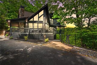 305 Skybound Rd, Blue Ridge, GA 30513