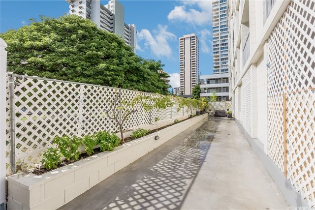 249 Kapili Street 304, Honolulu, HI 96815