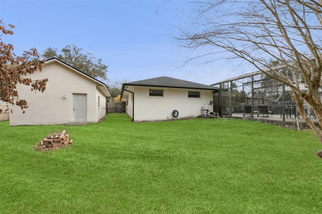 Image 27 of property listing at 895 PALMETTO STREET, Oviedo, FL 32765