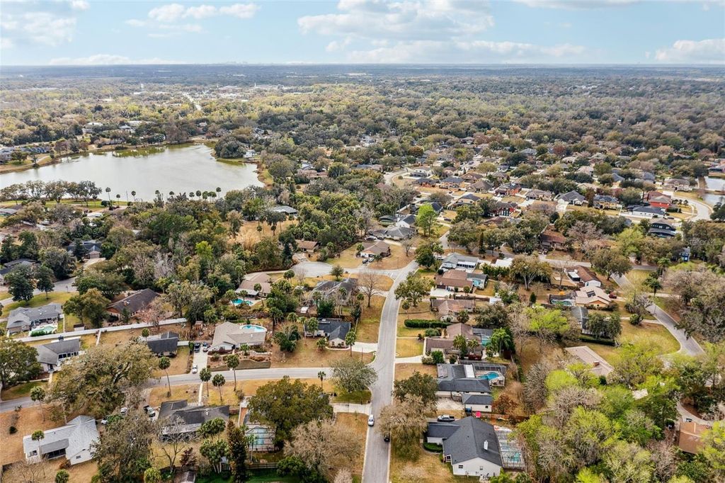 Image 38 of property listing at 895 PALMETTO STREET, Oviedo, FL 32765