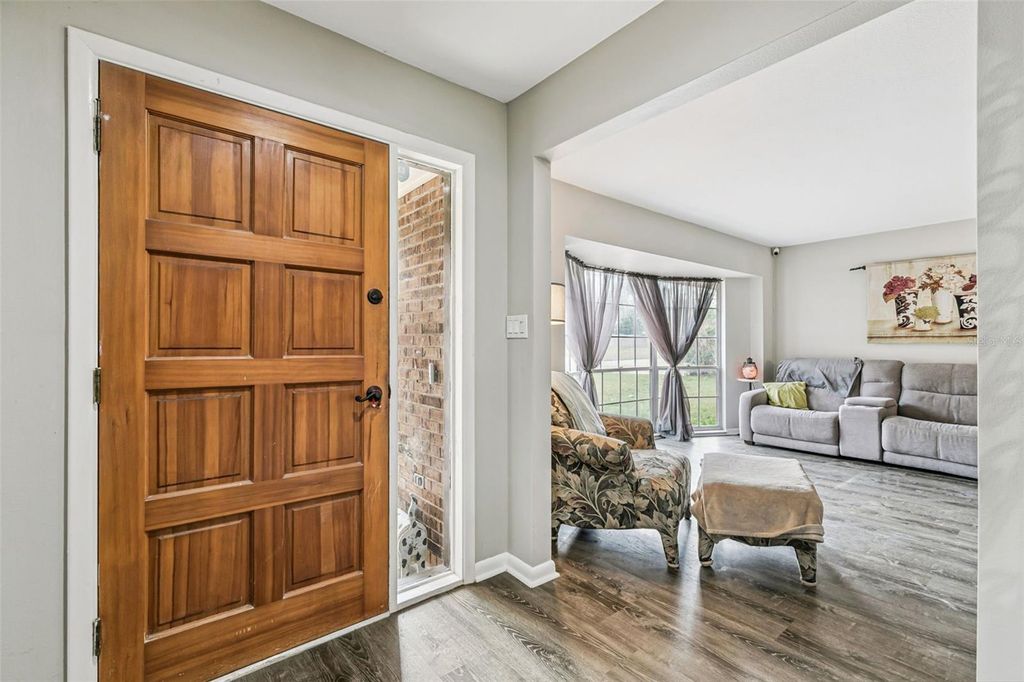 Image 5 of property listing at 895 PALMETTO STREET, Oviedo, FL 32765