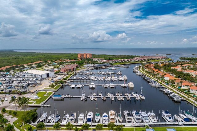 3313 SUNSET KEY CIR 402, Punta Gorda, FL 33955