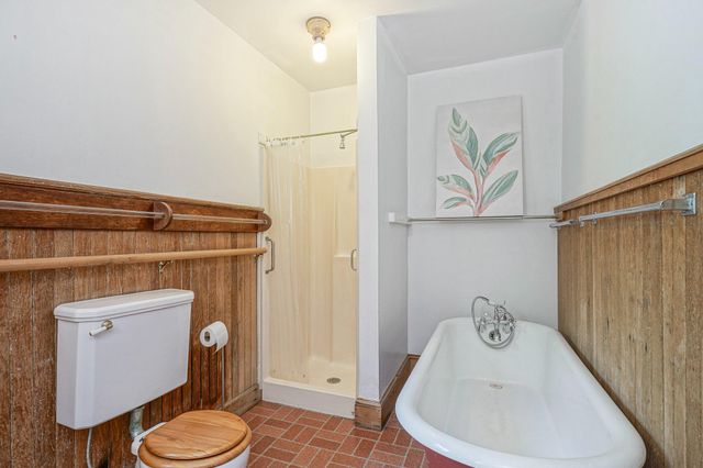 315 CHESTNUT ST, Moorestown, NJ 08057