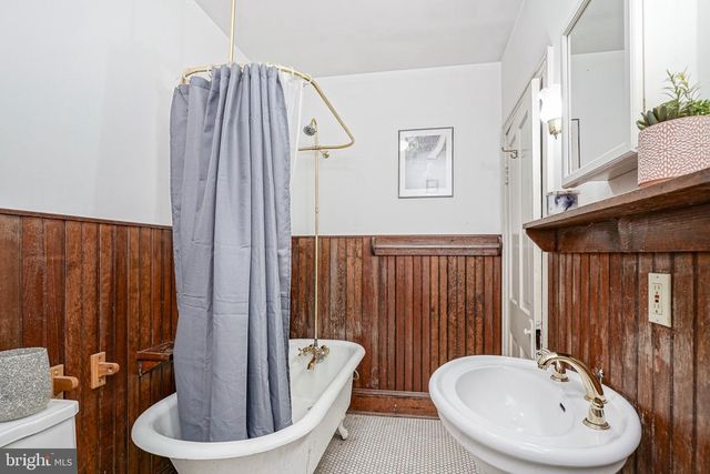 315 CHESTNUT ST, Moorestown, NJ 08057