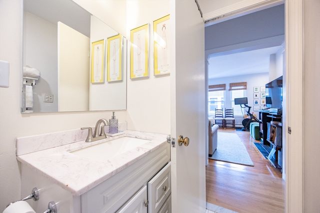 88 Hancock St 12, Cambridge, MA 02139