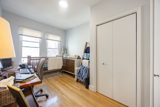 88 Hancock St 12, Cambridge, MA 02139