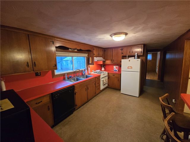 278 Central Pike, Scituate, RI 02857