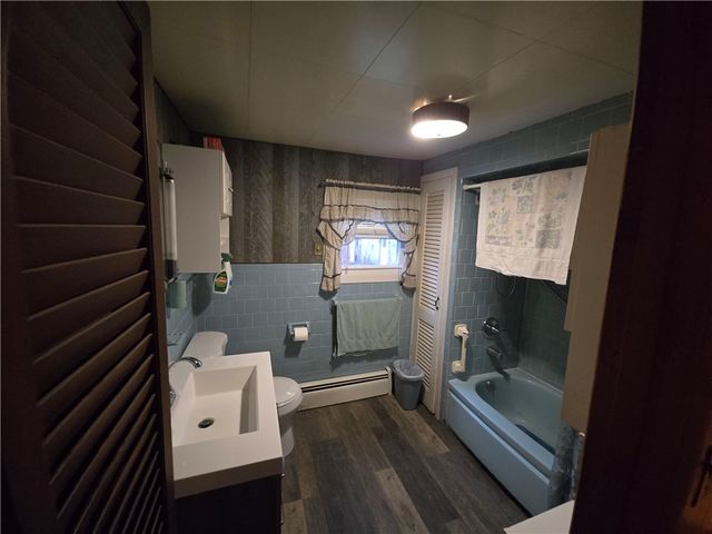 278 Central Pike, Scituate, RI 02857