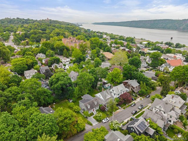 30 Elm Place, Hastings-on-hudson, NY 10706