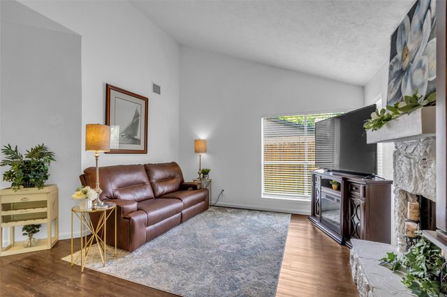 2535 Jeb Stuart Court, League City, TX 77573
