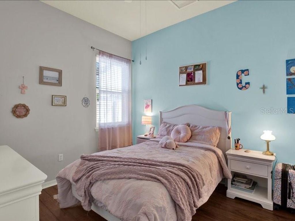 Image 18 of property listing at 13305 TIGER LILLY LANE, Tampa, FL 33625