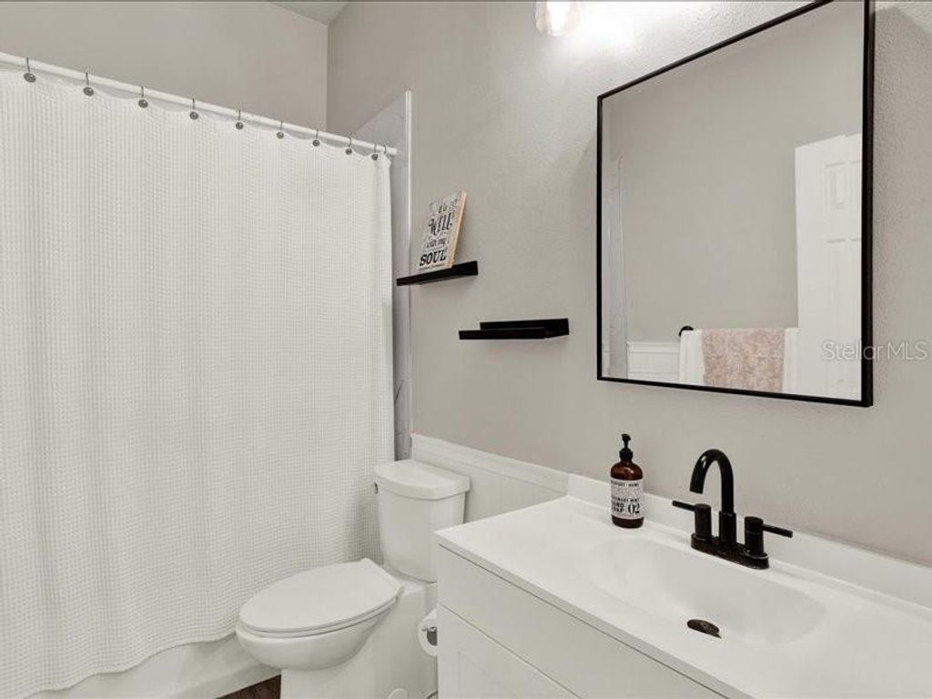 Image 19 of property listing at 13305 TIGER LILLY LANE, Tampa, FL 33625