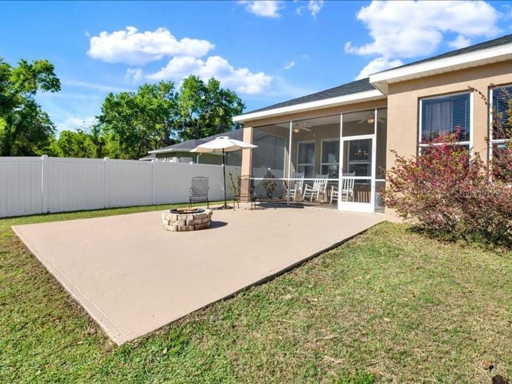 Image 24 of property listing at 13305 TIGER LILLY LANE, Tampa, FL 33625