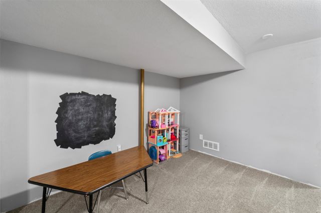 409 Tailfeather Court NW, Bondurant, IA 50035