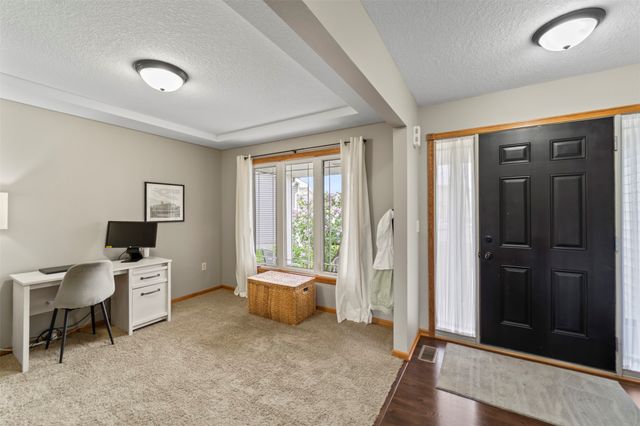 409 Tailfeather Court NW, Bondurant, IA 50035