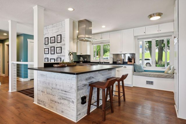 3590 Tuxedo Road, Minnetrista, MN 55364