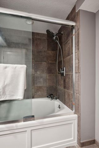 3590 Tuxedo Road, Minnetrista, MN 55364