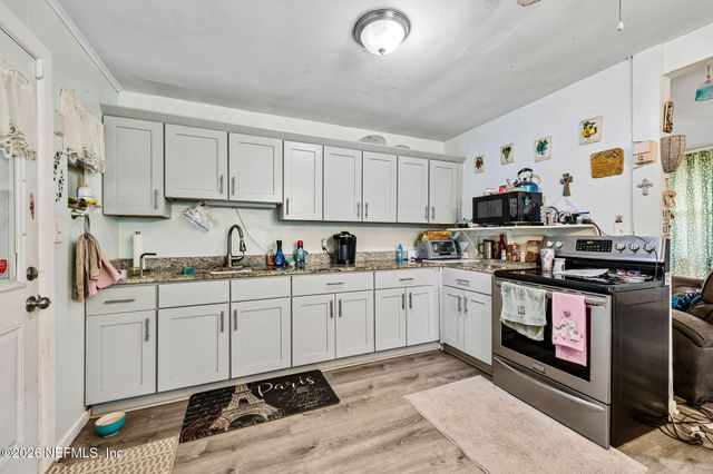 862 PIONEER Drive, Jacksonville, FL 32233