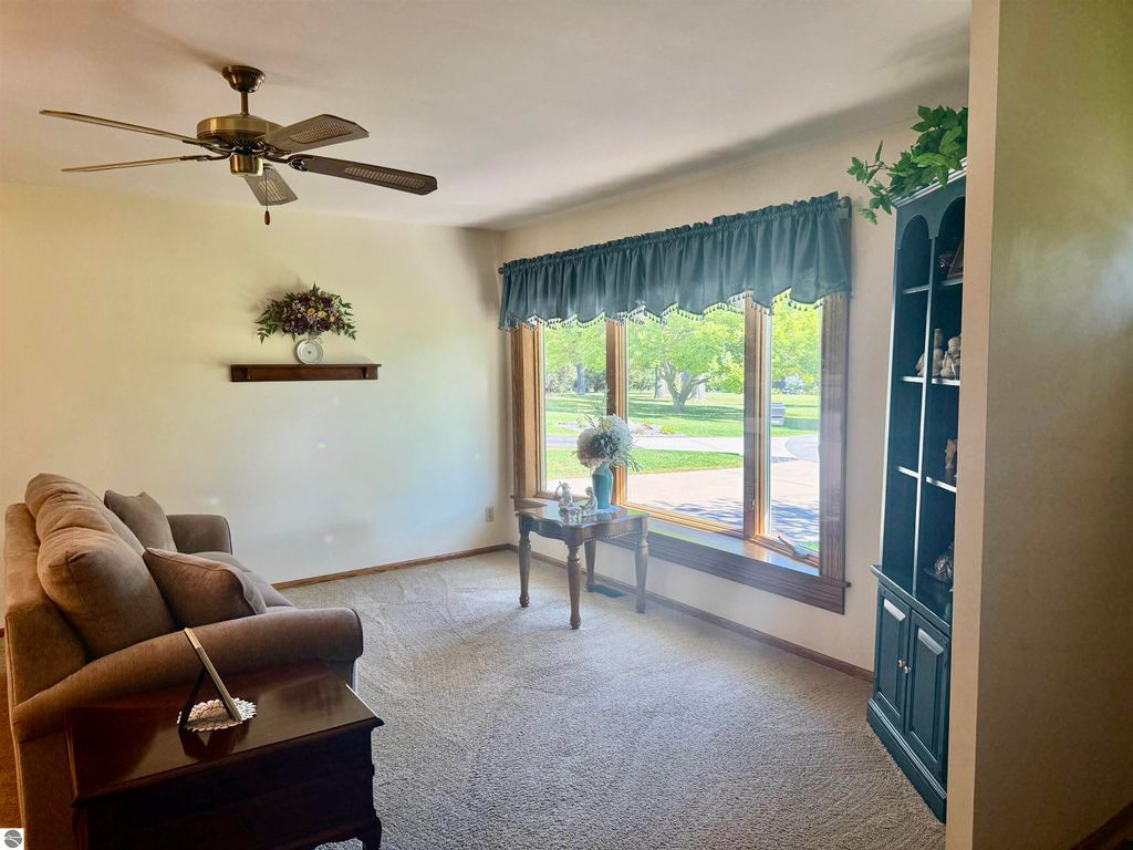 Image 37 of property listing at 135 Fox Place, St Louis, MI 48880