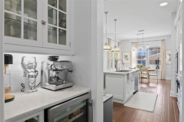 12 S TREASURE DRIVE, Tampa, FL 33609