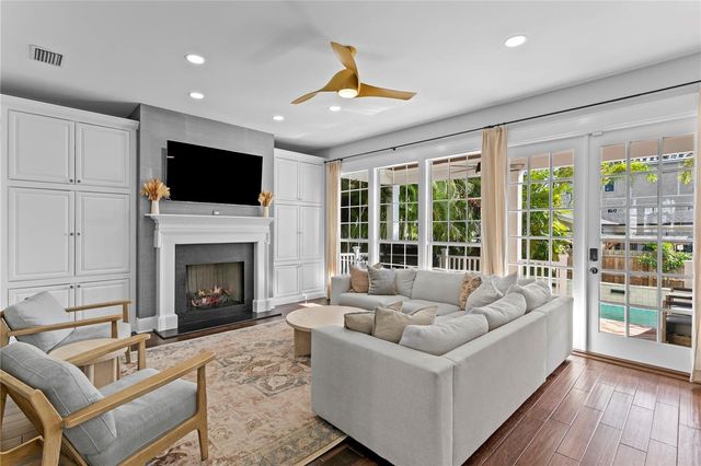 12 S TREASURE DRIVE, Tampa, FL 33609