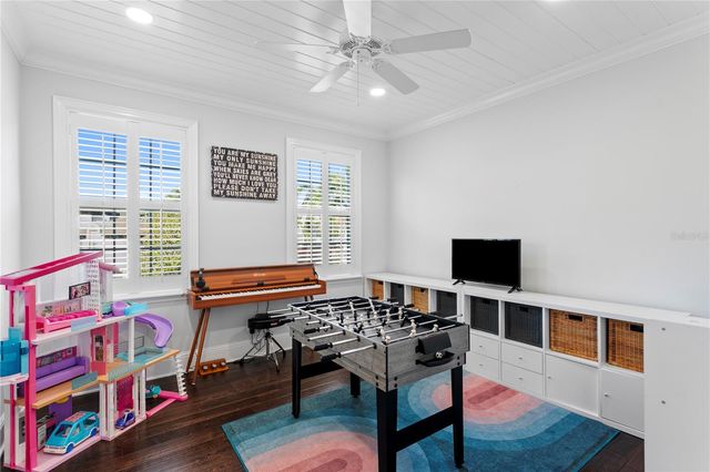 12 S TREASURE DRIVE, Tampa, FL 33609