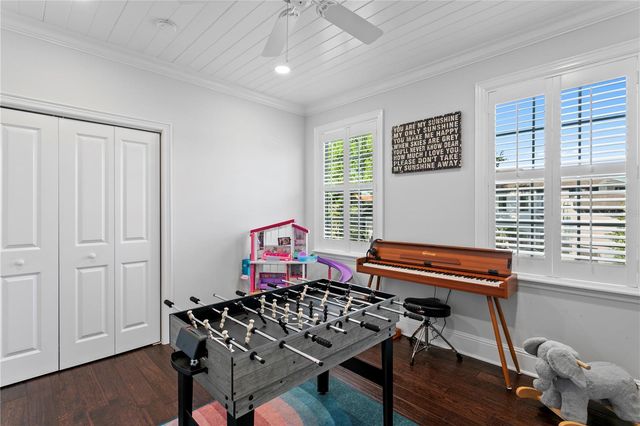 12 S TREASURE DRIVE, Tampa, FL 33609