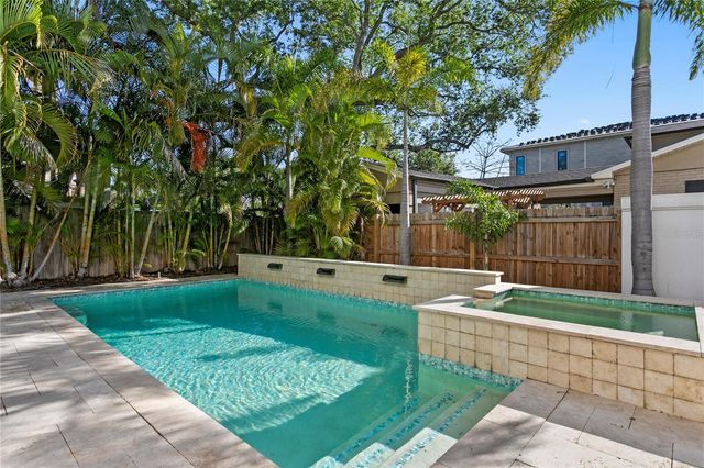 12 S TREASURE DRIVE, Tampa, FL 33609