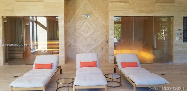 16385 Biscayne Blvd 1019, North Miami Beach, FL 33160