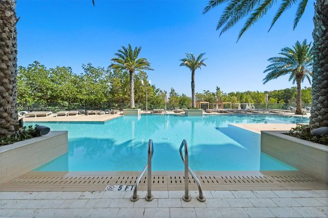 16385 Biscayne Blvd 1019, North Miami Beach, FL 33160