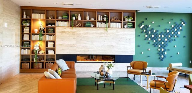 16385 Biscayne Blvd 1019, North Miami Beach, FL 33160