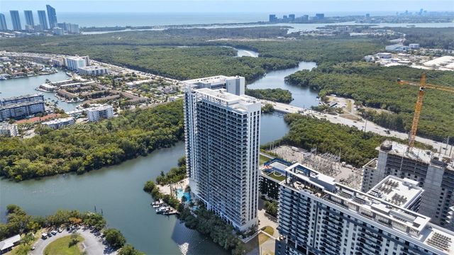 16385 Biscayne Blvd 1019, North Miami Beach, FL 33160