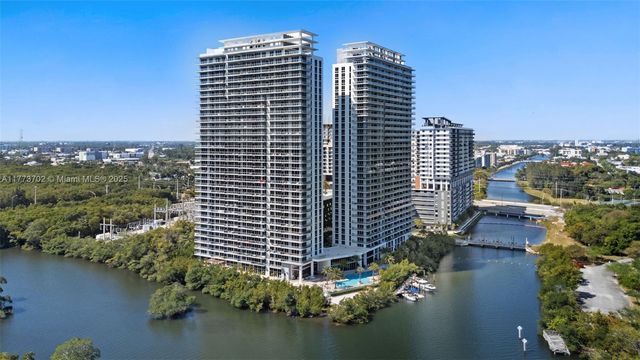 16385 Biscayne Blvd 1019, North Miami Beach, FL 33160