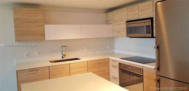 16385 Biscayne Blvd 1019, North Miami Beach, FL 33160