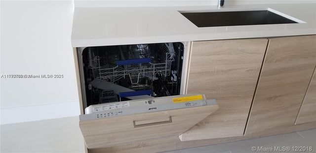 16385 Biscayne Blvd 1019, North Miami Beach, FL 33160