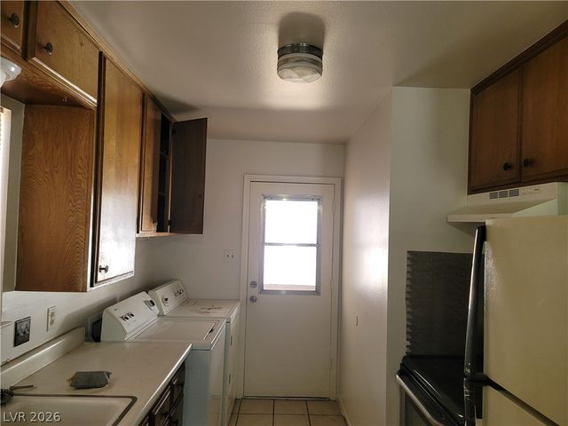 629 Pecos Way, Las Vegas, NV 89121