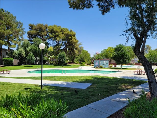 629 Pecos Way, Las Vegas, NV 89121