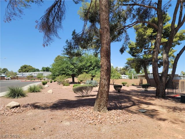 629 Pecos Way, Las Vegas, NV 89121