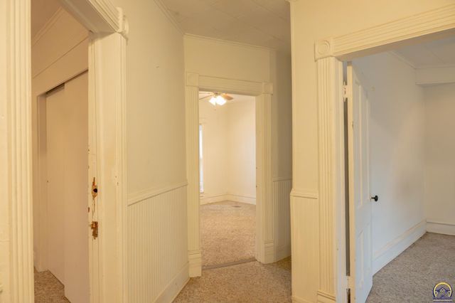 1112 SW 2nd ST, Topeka, KS 66606