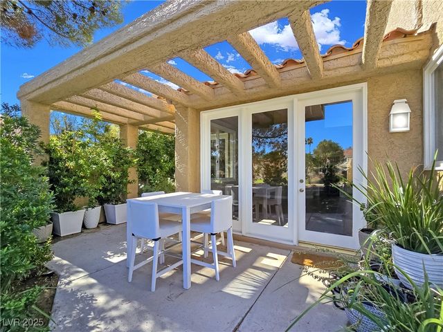 5008 Shoal Creek Circle, Las Vegas, NV 89113