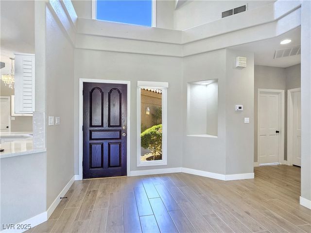 5008 Shoal Creek Circle, Las Vegas, NV 89113