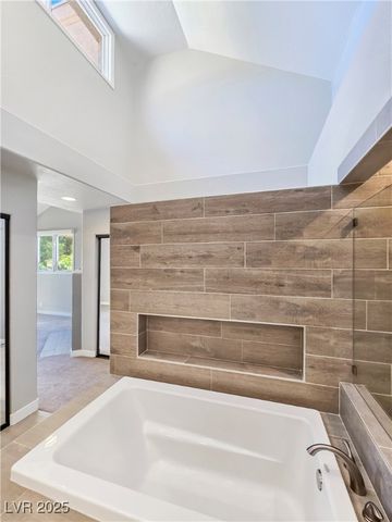 5008 Shoal Creek Circle, Las Vegas, NV 89113