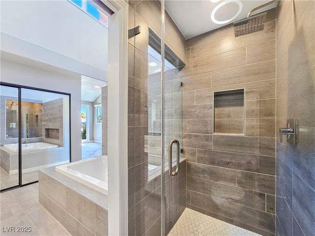 5008 Shoal Creek Circle, Las Vegas, NV 89113