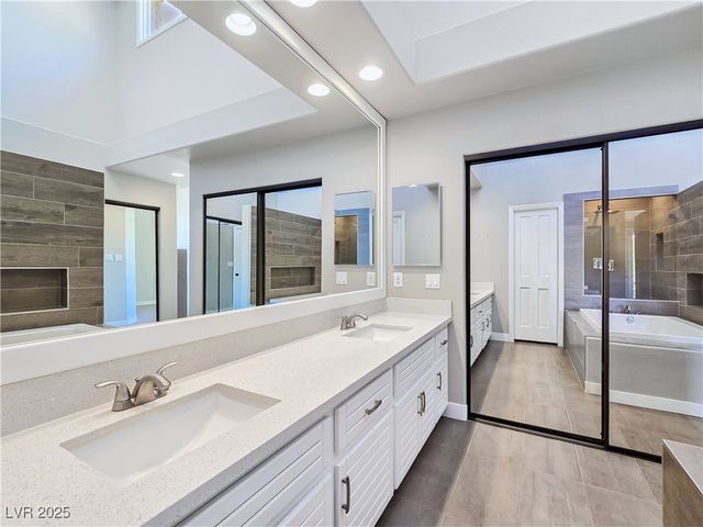 5008 Shoal Creek Circle, Las Vegas, NV 89113