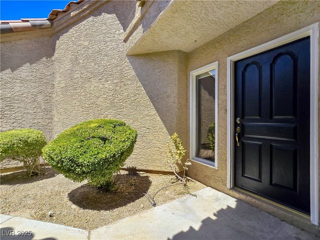 5008 Shoal Creek Circle, Las Vegas, NV 89113