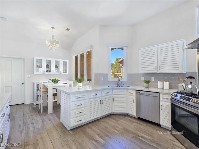 5008 Shoal Creek Circle, Las Vegas, NV 89113